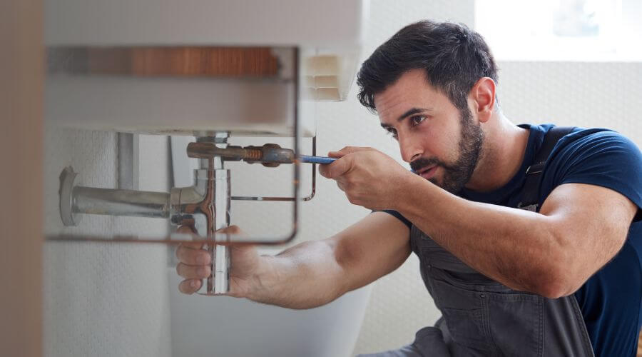 Expert burst pipe repair services in Bucklin, KS